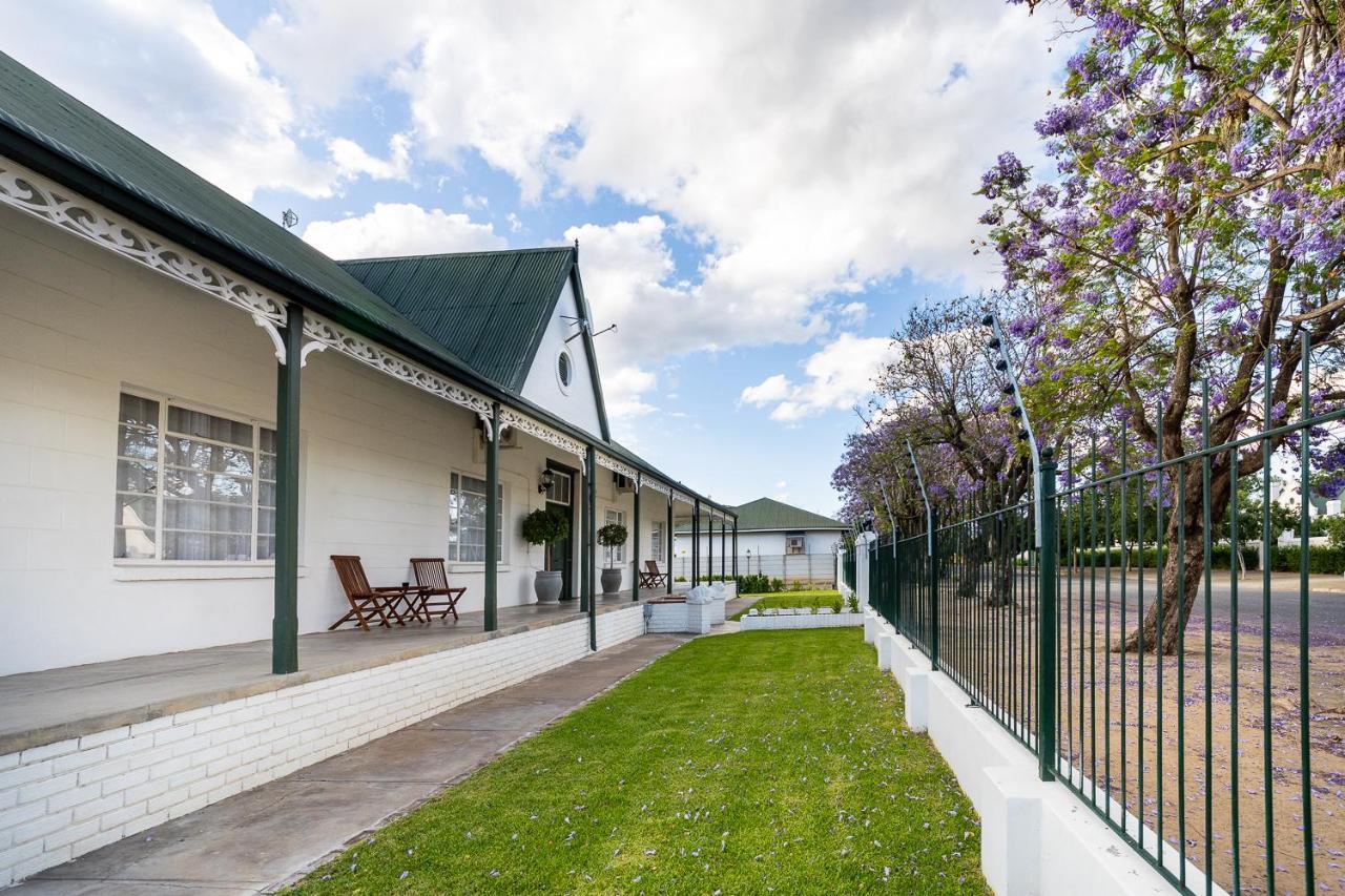 Graaff-Reinet Victorian Square Guesthouse מראה חיצוני תמונה