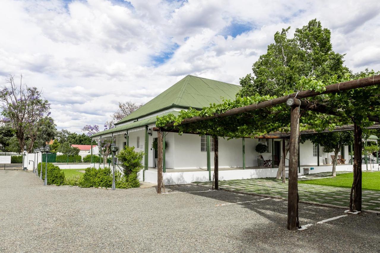 Graaff-Reinet Victorian Square Guesthouse מראה חיצוני תמונה