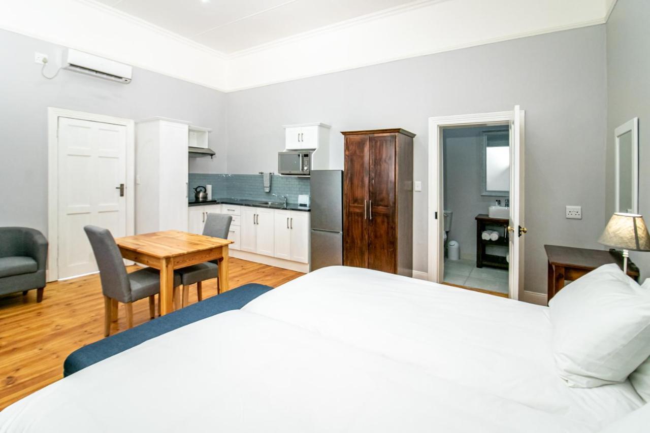 Graaff-Reinet Victorian Square Guesthouse מראה חיצוני תמונה