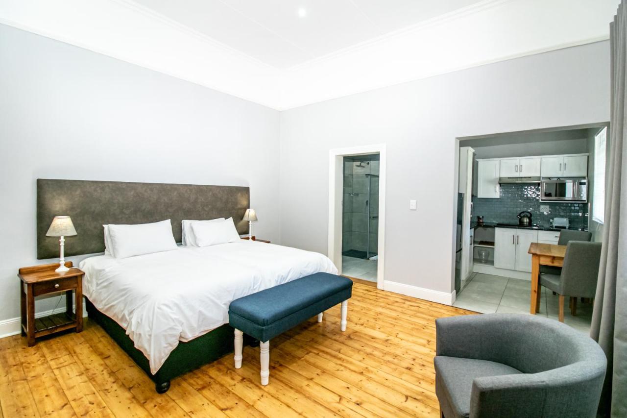Graaff-Reinet Victorian Square Guesthouse מראה חיצוני תמונה