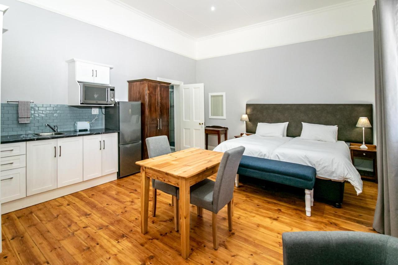 Graaff-Reinet Victorian Square Guesthouse מראה חיצוני תמונה