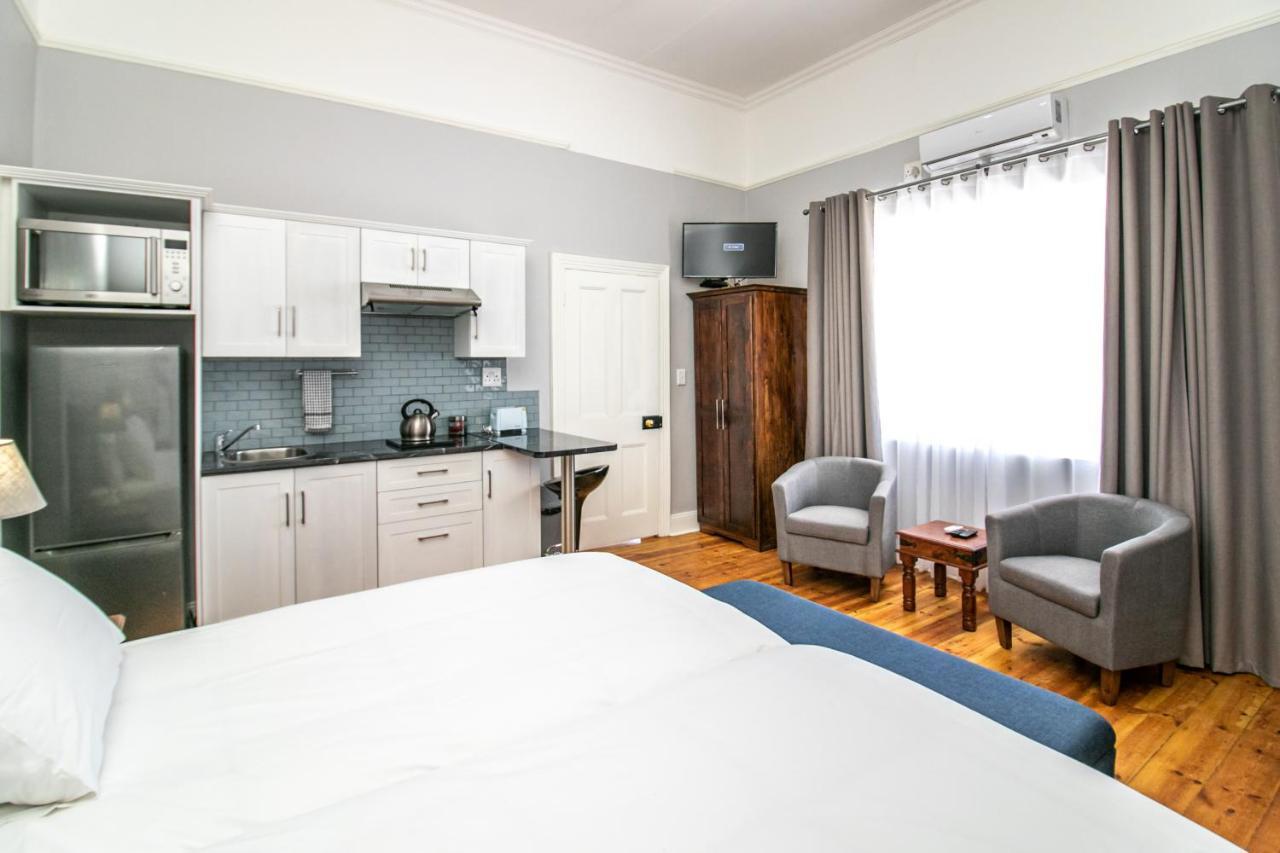 Graaff-Reinet Victorian Square Guesthouse מראה חיצוני תמונה