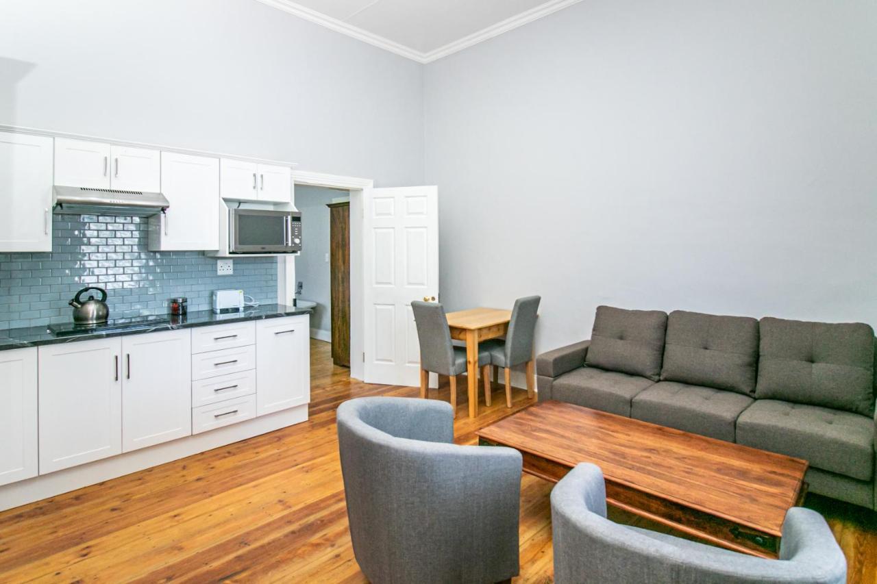 Graaff-Reinet Victorian Square Guesthouse מראה חיצוני תמונה