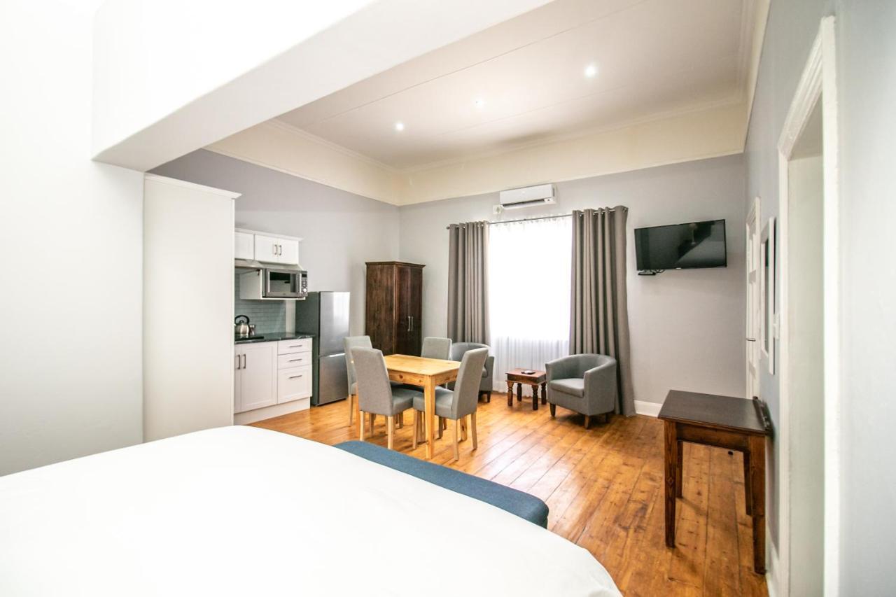 Graaff-Reinet Victorian Square Guesthouse מראה חיצוני תמונה