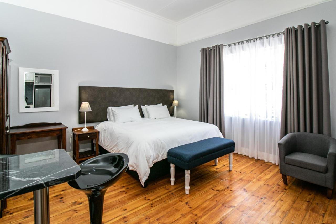 Graaff-Reinet Victorian Square Guesthouse מראה חיצוני תמונה