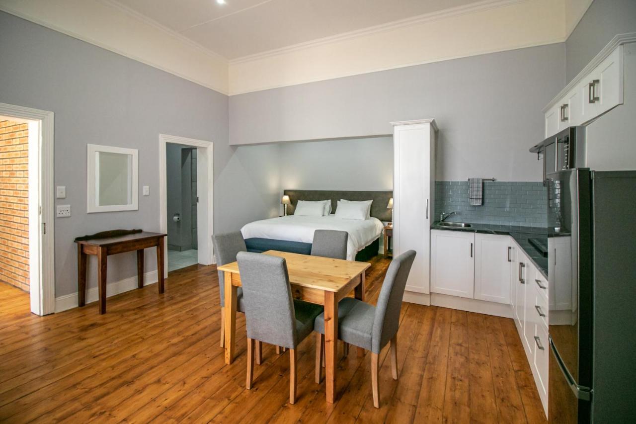 Graaff-Reinet Victorian Square Guesthouse מראה חיצוני תמונה