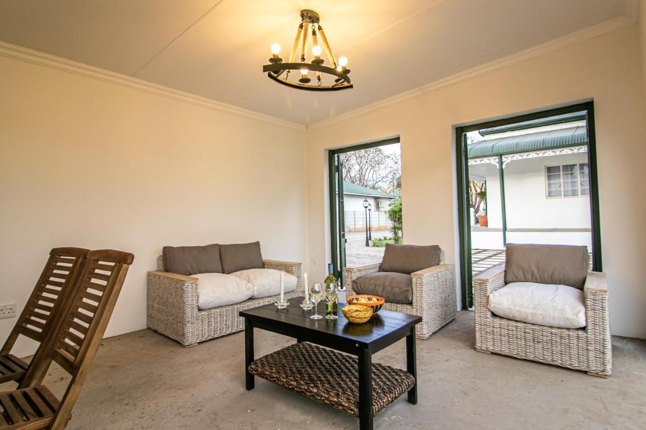 Graaff-Reinet Victorian Square Guesthouse מראה חיצוני תמונה