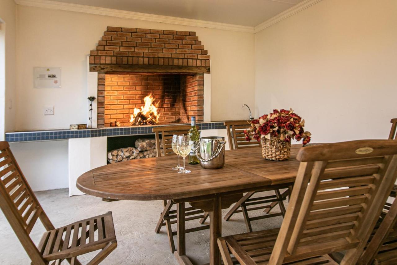 Graaff-Reinet Victorian Square Guesthouse מראה חיצוני תמונה
