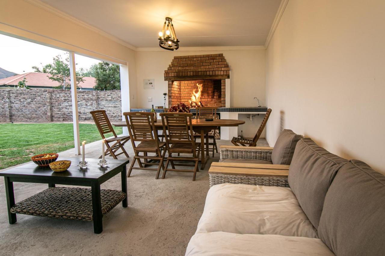 Graaff-Reinet Victorian Square Guesthouse מראה חיצוני תמונה