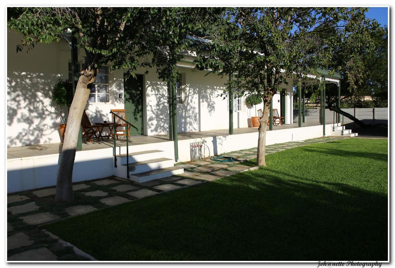 Graaff-Reinet Victorian Square Guesthouse מראה חיצוני תמונה